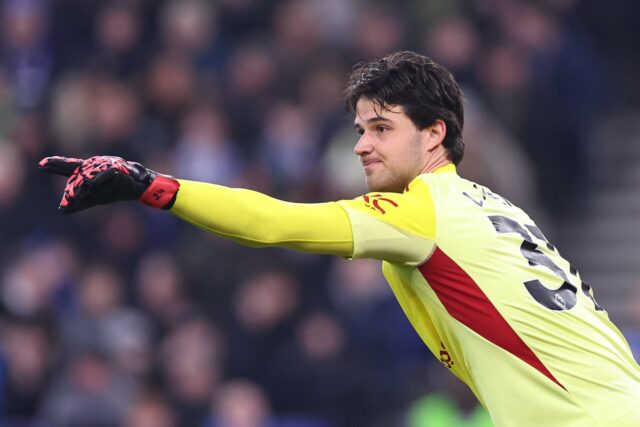 Os fãs do Man Utd estavam certos sobre Senne Lammens x Emiliano Martinez e o confronto entre Aston Villa pode provar isso
