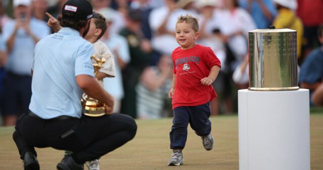 Os filhos de Cameron Young roubaram a cena no Players Cronograma de relacionamento do jogador de golfe profissional Cameron Young e sua esposa Kelsey Dalition - 877