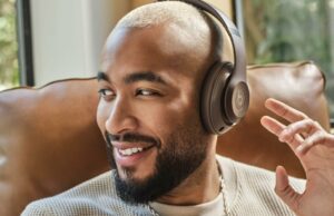 Os fones de ouvido Beats Studio Pro estão à venda pela metade do preço fones de ouvido brancos bate