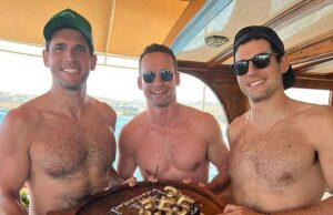 Os irmãos Alexander foram considerados CULPADOS por acusações de tráfico sexual que poderiam levar os irmãos playboy à prisão perpétua Os irmãos Alexander foram considerados culpados de todas as acusações no julgamento por tráfico sexual. Eles foram condenados por dez acusações por um júri composto por sete mulheres e seis homens no tribunal federal de Manhattan. Eles serão sentenciados em 6 de agosto