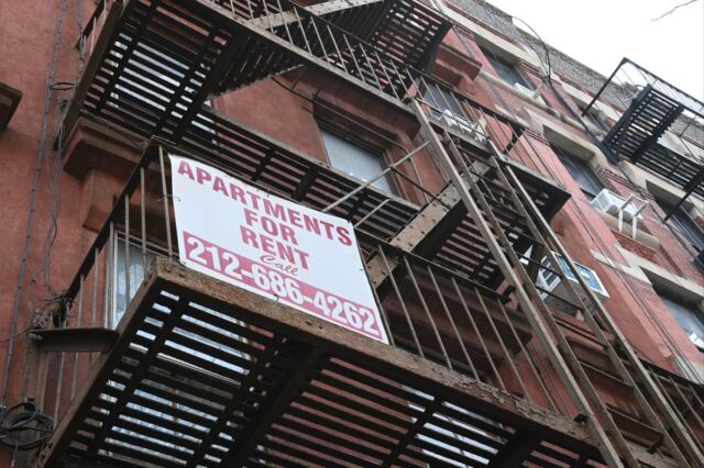 Os metrôs mais caros da América estão se tornando “armadilhas de acessibilidade” para locatários de longo prazo
