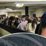 Oficiais de operações de fiscalização e remoção de ICE trabalhando no aeroporto IAH de Houston (Bob Price/Breitbart Texas)