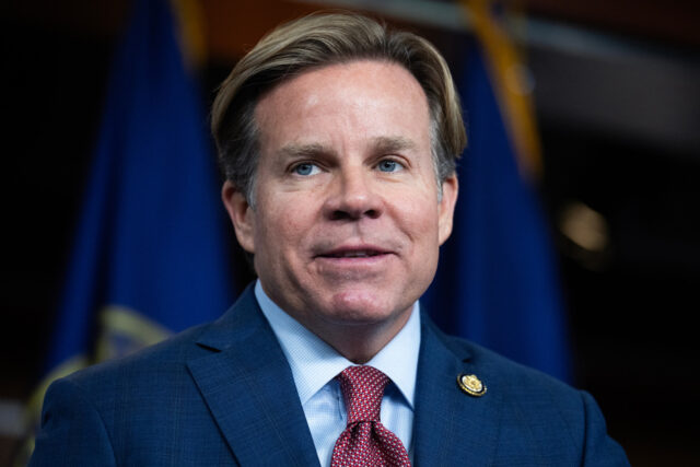 Os republicanos ainda não conseguem decidir se o Irã é como a Segunda Guerra Mundial ou não
