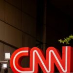 Os temores aumentam na CBS News e na CNN sobre fusão e consolidação