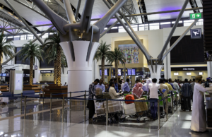 Os voos privados representam 30% das partidas do aeroporto de Omã enquanto os ricos evacuam o Médio Oriente Os voos privados representam 30% das partidas do aeroporto de Omã enquanto os ricos evacuam o Médio Oriente