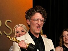 Oscar 2026: Diretor David Borenstein discursa sobre governo assassinando pessoas nas ruas, oligarcas assumindo o controle da mídia Oscar 2026: Diretor David Borenstein discursa sobre governo assassinando pessoas nas ruas, oligarcas assumindo o controle da mídia