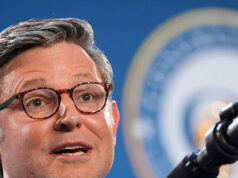 Palestrante Johnson participando de arrecadação de fundos para se opor aos esforços de redistritamento da Virgínia Palestrante Johnson participando de arrecadação de fundos para se opor aos esforços de redistritamento da Virgínia