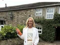 Paris Fury dá uma ideia da nova casa da família de £ 8 milhões no paraíso fiscal da Ilha de Man Paris Fury, 36 anos, deu aos fãs um vislumbre da nova casa de seis quartos da família no paraíso fiscal da Ilha de Man, que teria custado £ 8 milhões