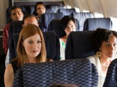 Passageiro se recusa a trocar assentos para crianças no avião – choque com o que acontece Passengers on an airplane