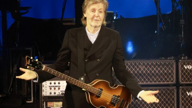 Paul McCartney anuncia dois shows íntimos no Fonda Theatre de Los Angeles, seus primeiros shows desde o encerramento da Arena Tour no ano passado
