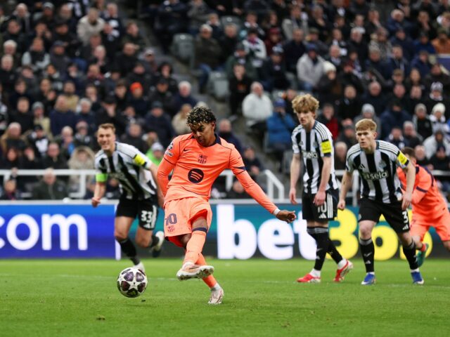 Pênalti tardio de Yamal vale empate do Barcelona em Newcastle na Liga dos Campeões
