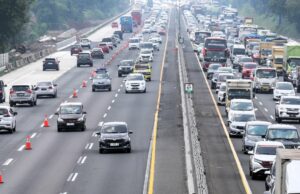 Diskon Tarif Angkutan Lebaran, Jalan Tol hingga WFA Bikin Ekonomi RI saat Lebaran Menggeliat Pengakuan Pemudik soal Penerapan Sistem Contraflow e One Way: Arus Mudik Lebih Terkendali