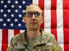 Pentágono nomeia quatro soldados dos EUA mortos durante ataque de drone iraniano ao centro de comando no Kuwait enquanto a Operação Epic Fury se espalha pelo Oriente Médio Capitão Cody A. Khork, 35, de Winter Haven, Flórida