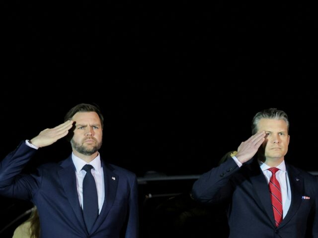 Pete Hegseth promete 'dia mais intenso' de ataques dos EUA contra o Irã
