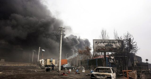 Petróleo ultrapassa os US$ 100 o barril em meio à Petróleo ultrapassa os US$ 100 o barril em meio à guerra no Irã