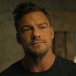 Polícia conclui que a estrela de 'Reacher' Alan Ritchson agiu em legítima defesa contra o vizinho