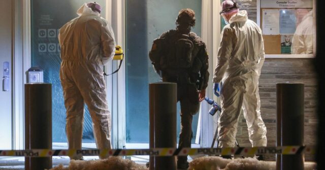 Polícia investiga explosão em frente à Embaixada dos EUA em Polícia investiga explosão em frente à Embaixada dos EUA em Oslo