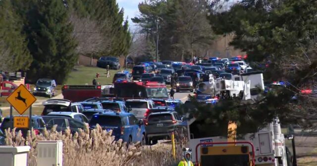 Polícia responde a denúncia de atirador ativo em sinagoga dos EUA
