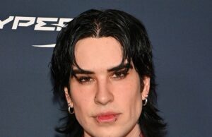 Policiais prendem mulher do lado de fora da casa do YouTuber Jake Webber em Los Angeles jake-webber-main-getty-1