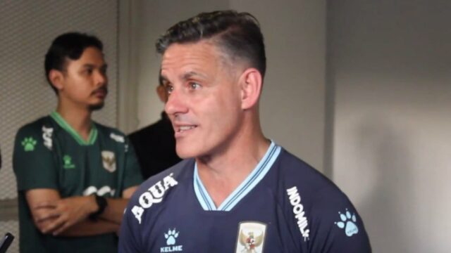 População: Alasan John Herdman Bawa Staf 7 Negara Berbeda, Nathan População: Alasan John Herdman Bawa Staf 7 Negara Berbeda, Nathan Tjoe-A-On Diadukan ke KNVB