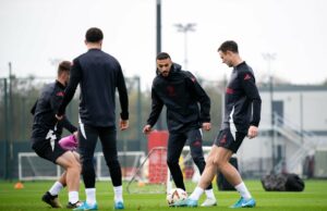Por dentro da equipe técnica do Man Utd: Noussair Mazraoui quebra a dinâmica com duas figuras importantes de Michael Carrick Por dentro da equipe técnica do Man Utd: Noussair Mazraoui quebra a dinâmica com duas figuras importantes de Michael Carrick
