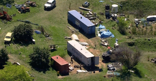 Por dentro da operação policial que matou Dezi Freeman Foto aérea da propriedade onde Dezi Freeman foi baleado, 30 de março de 2026.