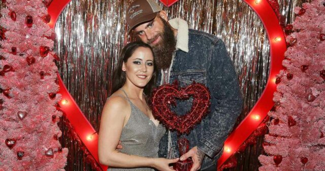 Por dentro da tumultuada história de relacionamento de Jenelle Evans, da Teen Mom 2

