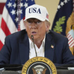 ARQUIVO - Esta combinação de fotos mostra o procurador-geral do Texas Ken Paxton, à esquerda, em Dallas e o senador John Cornyn, R-Texas, em Austin, Texas, ambos em 3 de março de 2026. (AP Photo/Julio Cortez, Jack Myer)