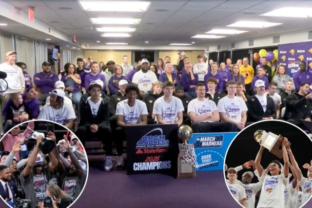 Um técnico de basquete do Northern Iowa Panthers cortando a rede depois de vencer o Missouri Valley Conference Tournament.