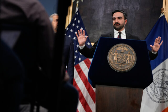 Por que o Instagram do DNC está tão... excitado?
