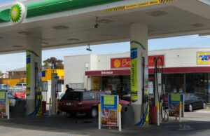 Potencial aumento do preço do petróleo pode impactar o custo da gasolina na Austrália Potencial aumento do preço do petróleo pode impactar o custo da gasolina na Austrália