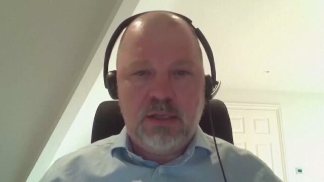 Preços do petróleo devem subir ainda mais à medida que a guerra no Médio Oriente aumenta
