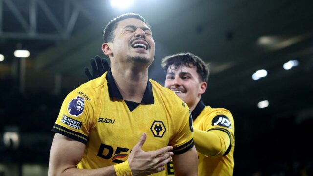 Premier League 2025-26: Salah marca, mas Liverpool surpreende o último lightbox-info