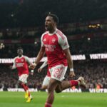 Premier League 2025-26: cabeceamento de madeira garante vitória crucial do Arsenal sobre o Chelsea