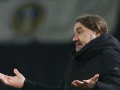 Premier League: Farke, técnico do Leeds, multado e suspenso por confronto com o árbitro após derrota para o City Premier League: Farke, técnico do Leeds, multado e suspenso por confronto com o árbitro após derrota para o City