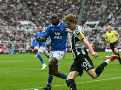 Premier League inicia investigação sobre incidente de ‘suposto abuso discriminatório’ no jogo Newcastle-Sunderland Premier League inicia investigação sobre incidente de ‘suposto abuso discriminatório’ no jogo Newcastle-Sunderland