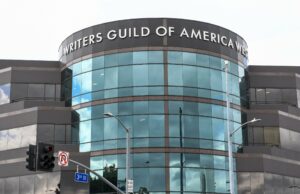 Prêmios do Writers Guild cancelados em Los Angeles devido à greve dos funcionários Prêmios do Writers Guild cancelados em Los Angeles devido à greve dos funcionários