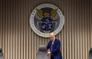 Presidente da FCC ameaça retirar licenças de TV da cobertura noticiosa do Irã. Por que isso é altamente improvável Presidente da FCC ameaça retirar licenças de TV da cobertura noticiosa do Irã. Por que isso é altamente improvável