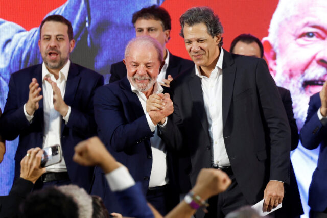 Presidente do Brasil critica os EUA por pensarem que 'eles são os donos do mundo'
