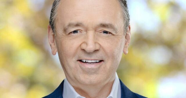 Presidente do Disneyland Resort, Thomas Mazloum, nomeado chefe dos parques
