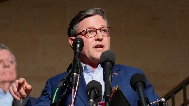 Presidente dos EUA diz que EUA tiveram que atacar o Presidente dos EUA diz que EUA tiveram que atacar o Irã depois que Israel o fez