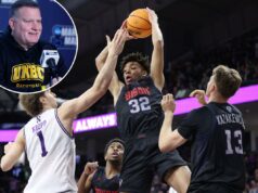 Previsão UMBC x Howard: March Madness First Four probabilidades, escolha, melhor aposta terça-feira O técnico principal do UMBC Retrievers, Jim Ferry, falando em uma coletiva de imprensa com