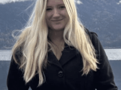 Professor casado do ensino médio é preso por agredir sexualmente estudante adolescente Professora casada de ginástica do ensino médio é presa em Rhode Island por agredir sexualmente a estudante Alisha Crins