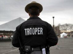 Professor é preso após alegações de intervalos de intervalo no distrito escolar de Nova York Três funcionários da escola primária do Texas presos por abusar fisicamente de alunos com necessidades especiais Julia Cantu Veronica Guerra Ulrich e Jessica Longo