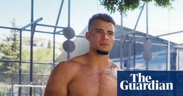 Proteja homens e meninos dos influenciadores da manosfera, dizem parlamentares trabalhistas ao Ofcom
