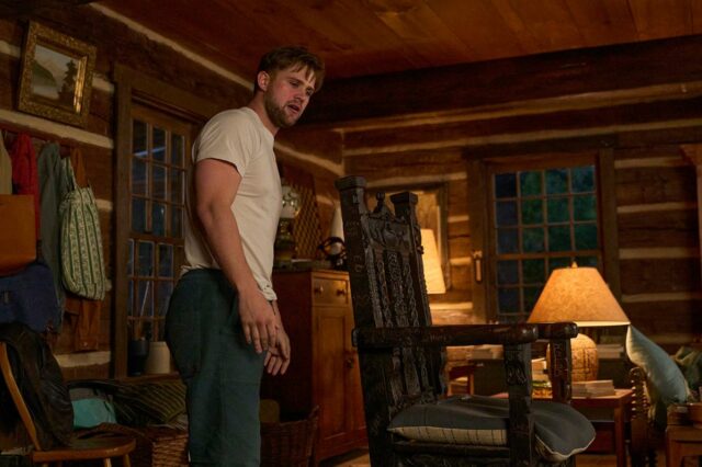 Qual é a altura de Leo Woodall? Tudo sobre a estrela de ‘Vladimir’ da Netflix
