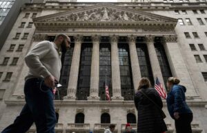 Quando os mercados de ações estão abalados, mesmo por causa da guerra, normalmente compensa que os investidores sejam pacientes Quando os mercados de ações estão abalados, mesmo por causa da guerra, normalmente compensa que os investidores sejam pacientes