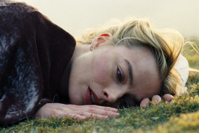 Quando será transmitido 'O Morro dos Ventos Uivantes'? Onde assistir ao filme 'O Morro dos Ventos Uivantes' de 2026
