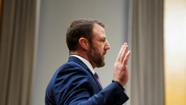 Quem é Markwayne Mullin, o novo chefe de segurança interna de Trump?
