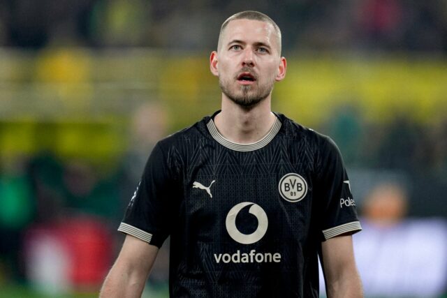 Quem é Waldemar Anton? Idade, posição, estatísticas, links para Man Utd
